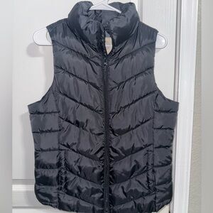 Black puffer vest NWOT